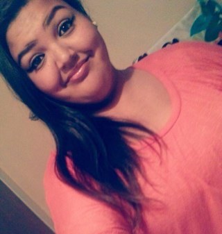 Shes Just A Beautiful Gurl , But She Can Be A Bitch! Her Family & Friends Come First❤. #Single You Know She Cutee(; Stop Staring -Follow! @BeeBombSteph