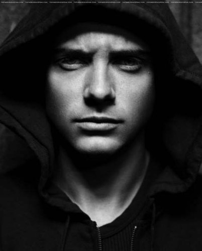 The Official Twitter Page Of Topher Grace, You may know me as Eric Forman, now I'm working on The big wedding. So glad to be here..