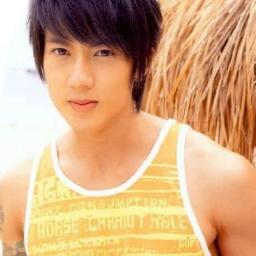Hello ! My name is Wu Chun,I lived in Taiwan and PLS.. follow ME ! And i'll follow U all Back ! :D
