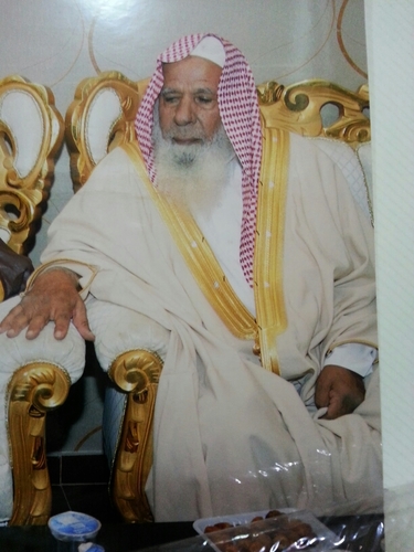 مهتم بالدراسات الإنسانية وحاصل على الماستر في الإرشاد النفسي  محب لديني ووطني ومليكي قدوتي في الحياة والدي اطال الله بعمره