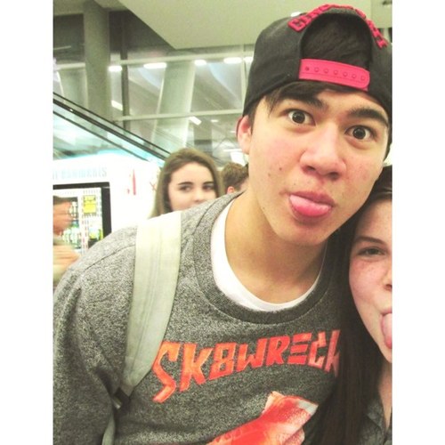 chipmunkcalum's profile picture. follow my main account: @sighstylxs for a free follow