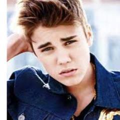por que eu sou ☆☆☆BOYLIEBER☆☆☆ simplesmente adoro o jeito do justin ♫ cantar ♫ e se verti ★★★ @ClubeFollowBack