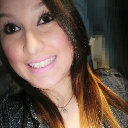 Leonina, incompreensível, determinada, sincera, ciumenta, sonhadora, careta, mas sou simpatica minha razoes de viver minha Familia