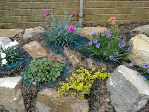 Phoenix Landscapes and garden Services is a well established business in the Bridgend area.From full landscaping to small garden maintenance,
