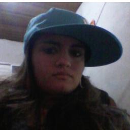 SOU MUITO QUERIDA E ADORO FAZER AMIGOS.