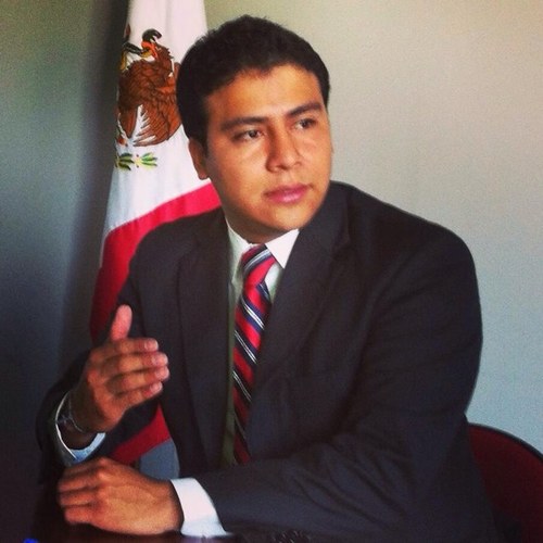 Apasionado del Derecho, Columnista de @monitornacional, Socio de Rotaract Imperial, Servidor Público en la JLCyA, Amante de la Charreria, y Amigo Tuyo.
