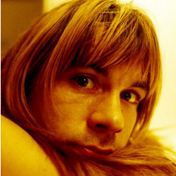 AirRaidSirenFan's profile picture. Fan twitter dedicated to the amazing Bruce Dickinson, singer of Iron Maiden. Tweeting in english and spanish.