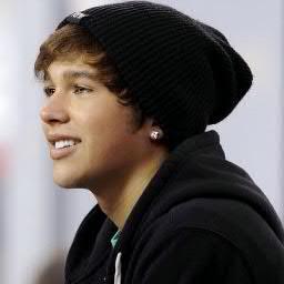 i turn out to update people on YouTube and turn out to talk to a camera plzz follow me i follow you back
