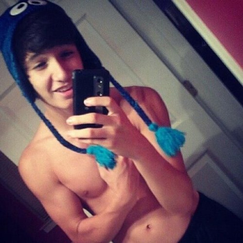 which_road's profile picture. Christian Follower.