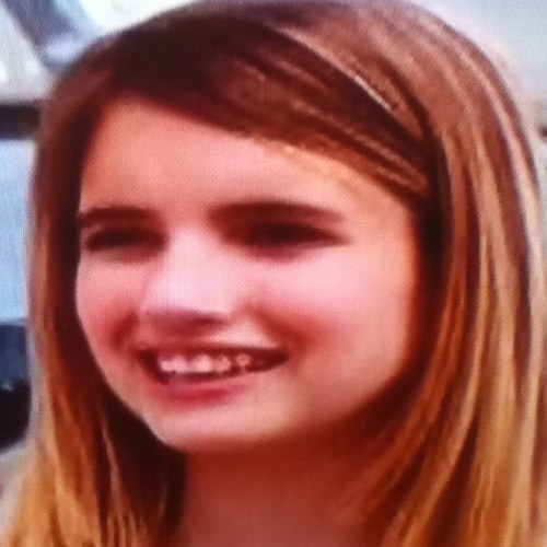 Im kaitlynn I like hanging out with friends Playing soccer and Drinking Starbucks!!!☕
