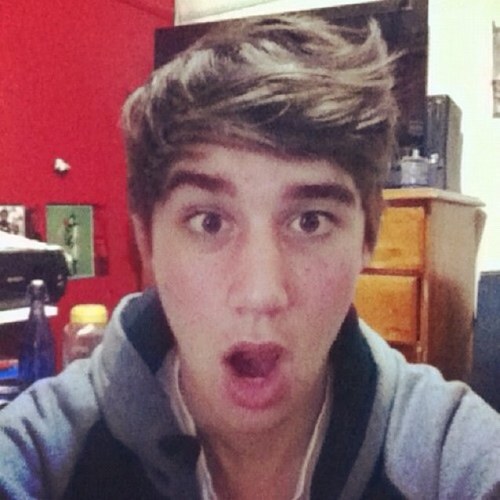 16~Lover of five boys. Janoskianator and Directioner. Jai is a sexy babe and his smile makes me melt into a puddle and i just cant. Ok. Kik: xsydney_nx