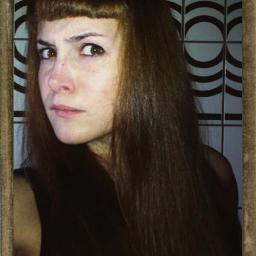 MGM alumna @Vlerick, applied economics (marketing) graduate, graphic designer, accountant, hungry, whiny, winy.