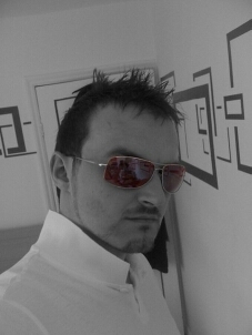My name is Craig Denny, 30 years old, from Ripon, UK. I am obsessed with all things Android and tech. I am engaged with 2 children and a receding hairline. lol