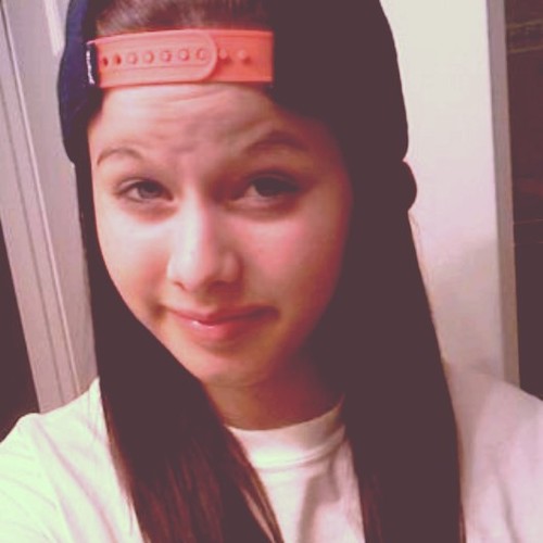 14|Grade 8|Instagram @TheMikaylahFish|#Simpsonizer|Madison is my Idol|I wish to meet Madison & Alli someday|Followed by Madison&LovePastry
