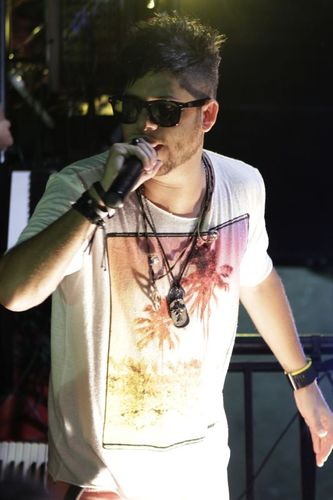 Fã Clube Oficial do @rominhocantor. 23/06/13 *-*