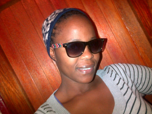 Just a social bufem lesbian,friendly to anyone,out-going ,fun-loving,sincere and talkative.If I get followed,al totally follow back!!lots of love. Hala 2A26E7E1