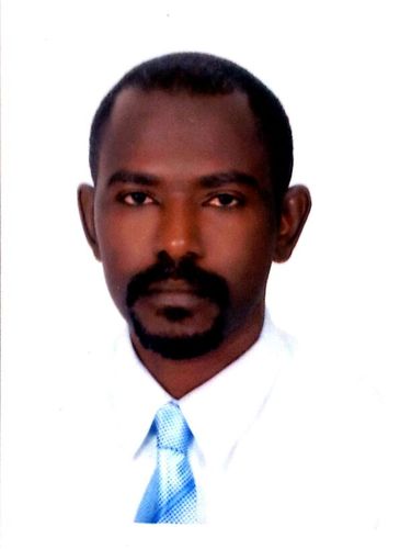 استاذ جامعي