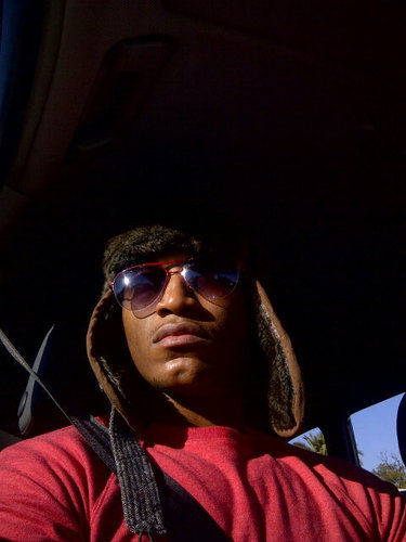 1kaennidy's profile picture. 1. tout est spirituelle 
2. rire est la meilleure médecine