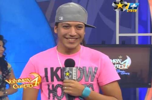 soy supermegaultra fan de @_snuppy08 @ciprianotv de maruca y oratas pero mas de snoopy son mi razon de sonreir y siempre dire #SiempreConSnoopy