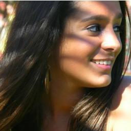 Malagueña enamorada de Granada, estudiante de ADE+Derecho en la UGR.