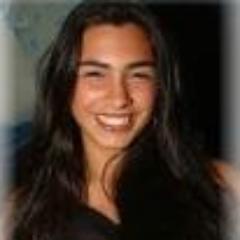 “As empresas têm maiores chances de se saírem bem quando escolhem seus mercados-alvo com cuidado e preparam programas de marketing customizados.” (KOTLER, 2000,
