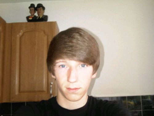 Follow me I follow back!! Don't be afraid to shout me out as well!!