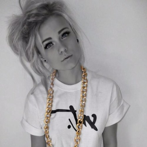 ItsHerrBitches's profile picture. Heyy Alex Heree | Finally Found my prince| Taken By The Best| @Benjaminfake_ ❤❤