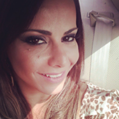 Sou Fã da @Araujovivianne crie  o @ViviAraujoNews  com muito carinho pra divulgações do seu trabalho enfim o meu cantinho dedicado a Ela te amo Vivi