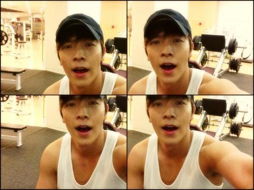 Annyeong Haseyo^^ naneun Sindy imnida, 98line/ELF/Hottest/Say A/She's Holic, Donghae, Taecyeon, Suzy, Ji Young biassed/bangapseumnida^^♥