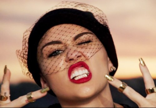 imateenIDC's profile picture. weird music taste , young and restless , often mis understood, BUT WHO CARES im a teenager