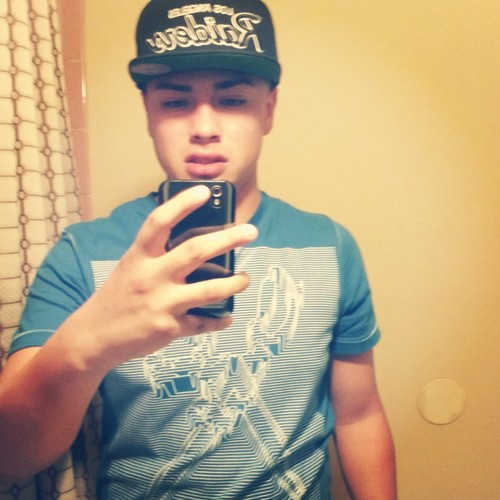 tonys the name better known as #Traw aha follow a nigga and mention for a follow back :D