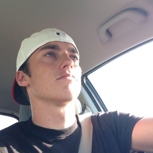 CoreyATew's profile picture. Promoter. Entrepreneur. Go getter. @iamheathertew is wifey