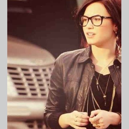15. Female. Bi. Self Harm. 2nd Account. CW:126 GW:110. Inspiration:DEMI LOVATO! !DM IF YOU EVER NEED TO TALK!  RECOVERING