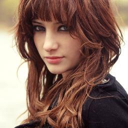 16◕Gryffindor◕Hija de George Weasley y Angelina Johnson. Hermano mayor, Fred Weasley II.
#Pottertty.