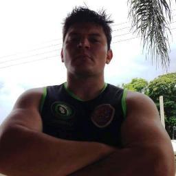 Perfil fake. Não gosto de alambiques, nem de virgens, sou a favor da cura gay e odeio o alambique e toda sua torcida. (07 pessoas)