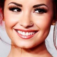 i love demi. ♥