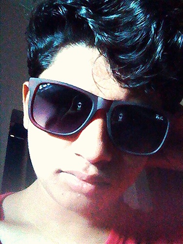 I'm just 17 yr old confused teen looking for real followers.... instagram:akhil_prakash