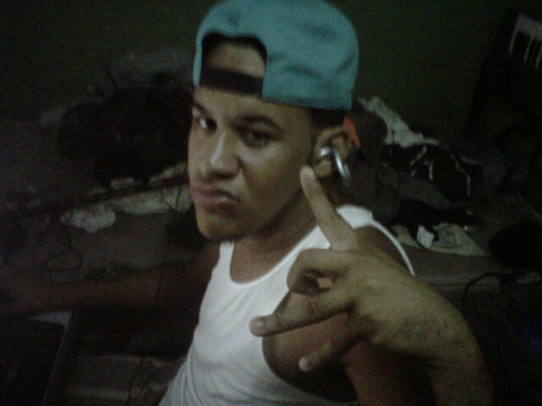 Y cuando mas me importabas te marchaste sin palabras, solo quisiera k siempre recordarassss cuanto te amaba, no tomaste mi amor en seriooo