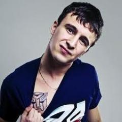 I'm a troublemaker, teenage mutant ninja turtle enthusiast, and rapper.  @ChrisWebby