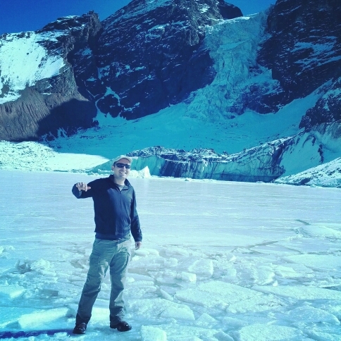 Informático. Apasionado por la montaña. Fotógrafo de corazón. Leal y consecuente.