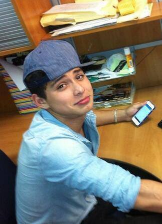 Amo a brandon meza......es mi idolo y no lo kambio por nada en el mundo !!!*ILOVEUBM*!!!