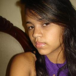 una niña bonita y simpatica.. una persona normal
