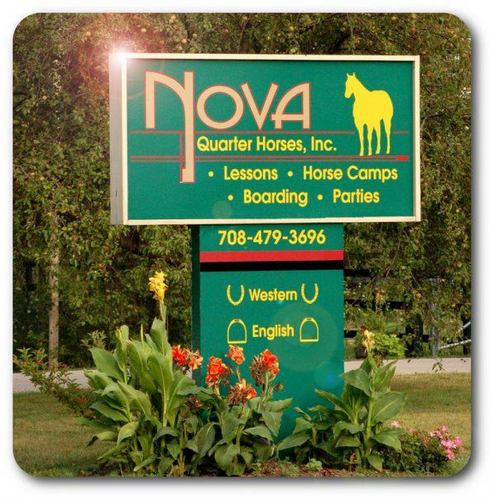 Family owned and operated equestrian riding stable located in Mokena, IL right off of I-80 and 187th street.
