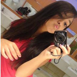 Deus tá do meu lado e nao me  deixa nada faltar !! ♥