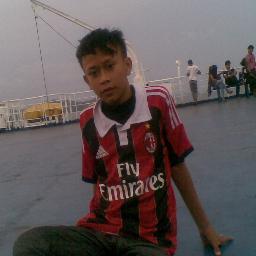 Ingin Jadi Pemain Bola Profesional Impian Dari Kecil....