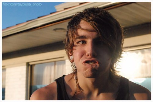 ImOliverSyked's profile picture. We're all fooked because bands are life.
Two girls that will destroy your already dirty mind.