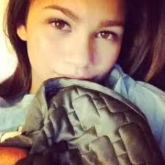 Well Hi Im Zendaya(: . || Single❤|| Flirty tho(; Dms always open.