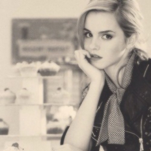 FirstInTARDIS's profile picture. Just lookin' for my grandad. [RP; DIFFERENT FACE]