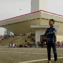 Jangan pernah lupakan masa lalu mu walaupun kau telah menemukan masa depanmu :) ϑαη jangan jadikan masa lalu sebagai musuh (ɔ ˘⌣˘)˘⌣˘c)