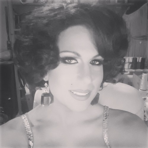 Iona was born in a van on a Saskatchewan highway not too many years ago. Since then, she has skyrocketed to the title Vancouver's Next Drag Superstar!